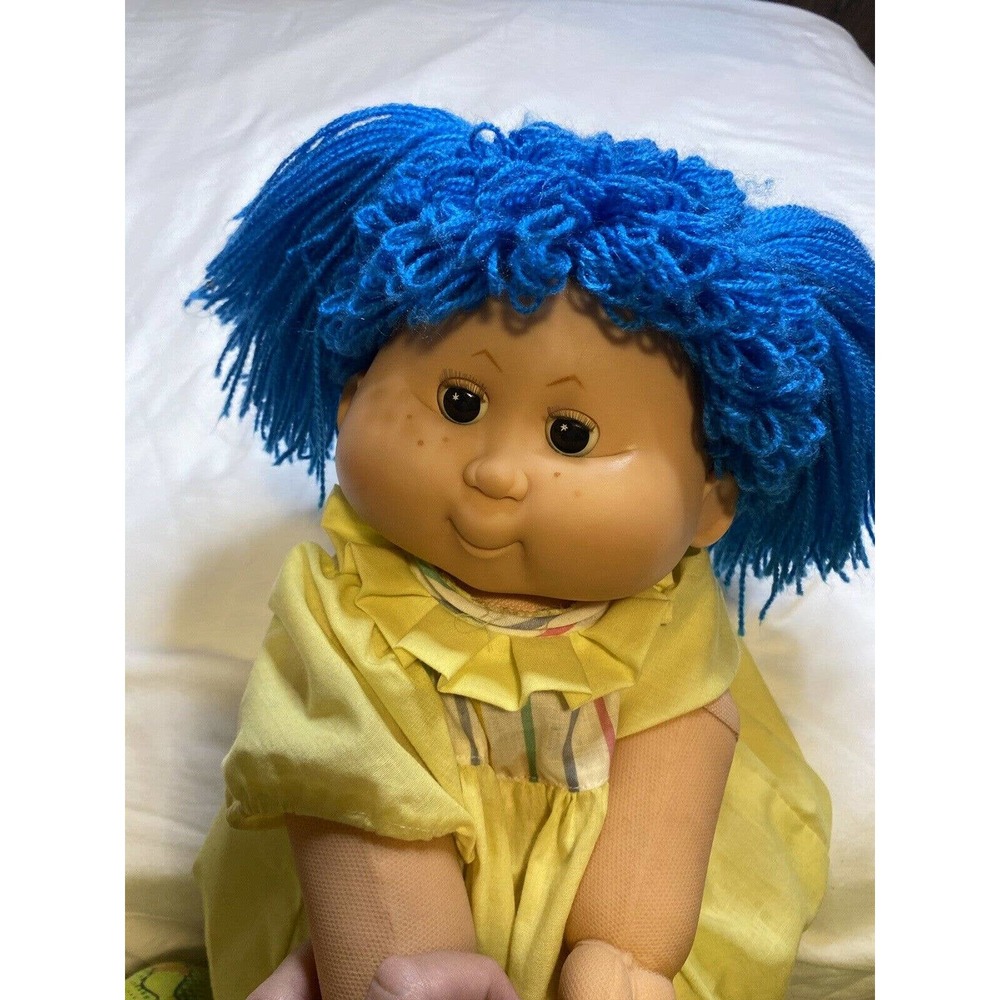 B.B. Made In Spain My Baby Doll Blue Hair Blinking Eyes Spain RARE COLLECTIBLE